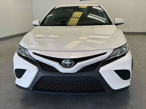 Certified 2020 Toyota Camry SE FWD image 8
