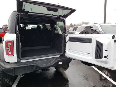 New 2025 Ford Bronco Badlands w/ Sasquatch Package image 8