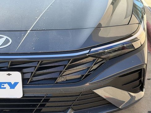 New 2026 Hyundai Elantra SE image 8