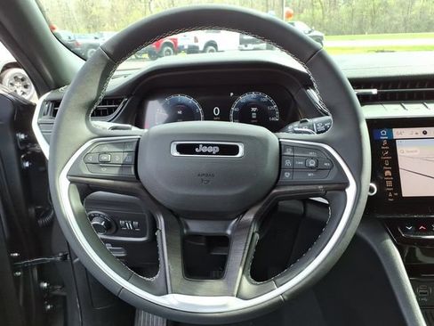 New 2026 Jeep Grand Cherokee Altitude AWD/4WD image 18