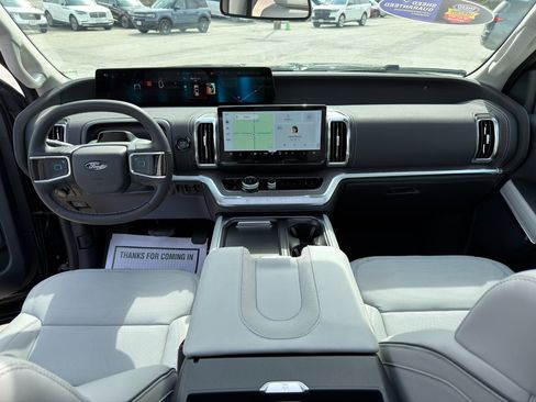 New 2026 Ford Expedition Max Platinum image 24