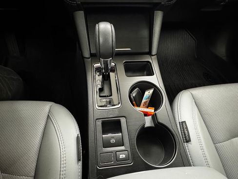 Used 2018 Subaru Legacy 2.5i Limited image 21