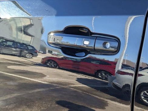 Used 2020 GMC Sierra 1500 AT4 w/ AT4 Premium Package image 12