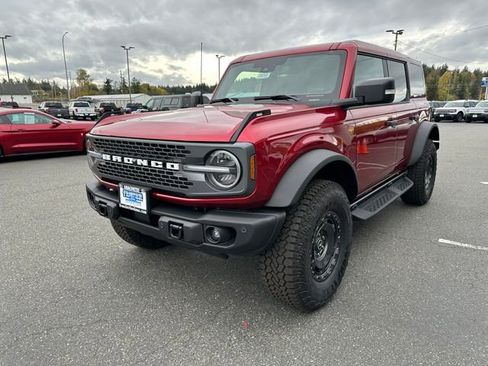 New 2025 Ford Bronco Badlands image 7