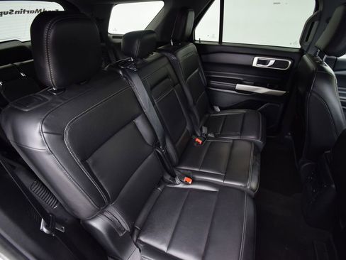 Used 2023 Ford Explorer XLT w/ Equipment Group 202A image 21