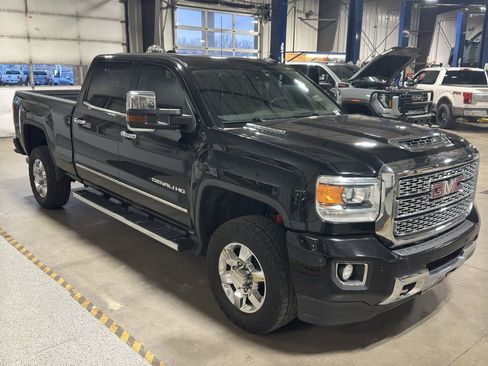 Used 2018 GMC Sierra 3500 Denali w/ Duramax Plus Package image 1