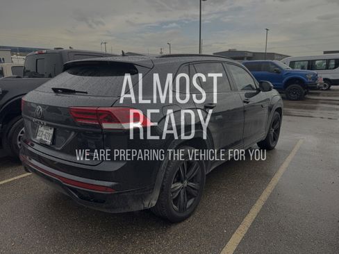 Used 2022 Volkswagen Atlas Cross Sport SEL R-Line AWD/4WD image 4
