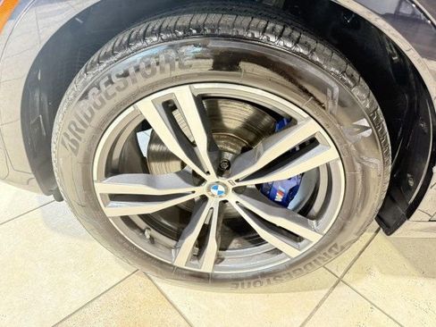 Used 2022 BMW X7 M50i image 35