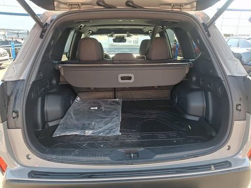 Used 2025 Subaru Forester Premium AWD/4WD image 29