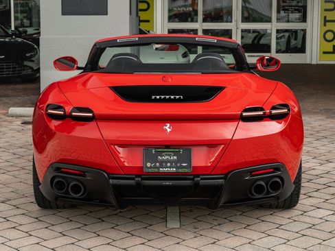 Used 2024 Ferrari Roma Spider RWD image 27