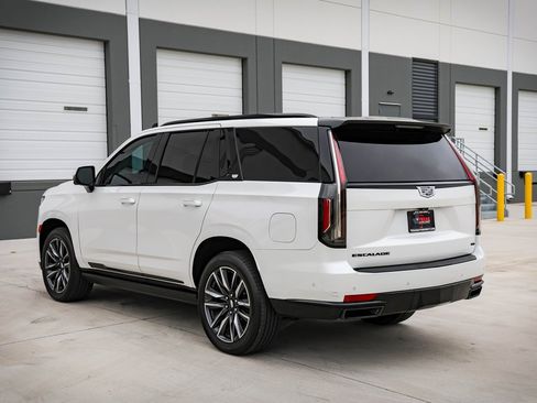 Used 2021 Cadillac Escalade Sport Platinum w/ LPO, ONYX Package image 5