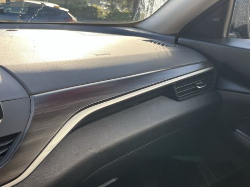 Used 2025 Nissan Altima 2.5 SV FWD image 23