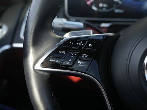 Used 2022 Mercedes-Benz S 580 4MATIC Sedan w/ AMG Line Package image 49