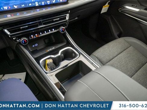 New 2026 Chevrolet Traverse LT image 14