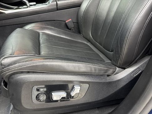 Used 2019 BMW X7 xDrive40i w/ Premium Package AWD/4WD image 33