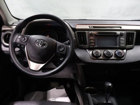 Used 2014 Toyota RAV4 LE image 17