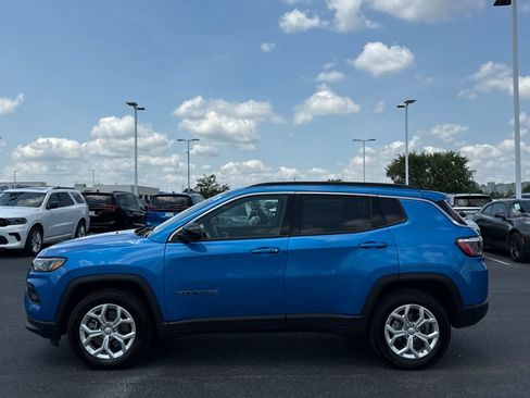 Used 2024 Jeep Compass Latitude AWD/4WD image 6