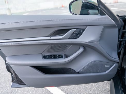 Certified 2026 Porsche Taycan AWD/4WD image 10