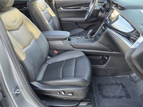 Used 2024 Cadillac XT6 Premium Luxury image 18