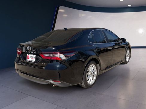 Used 2023 Toyota Camry LE image 5