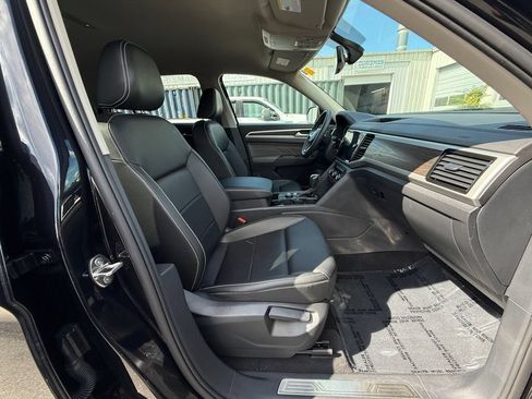 Used 2023 Volkswagen Atlas SE w/ Black Wheel Package AWD/4WD image 24