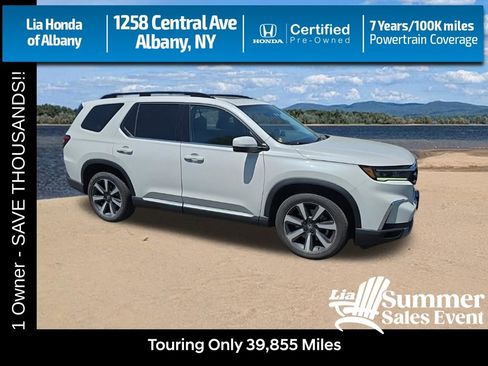 Used 2023 Honda Pilot Touring image 1