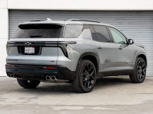 Used 2025 Chevrolet Traverse RS AWD/4WD image 28