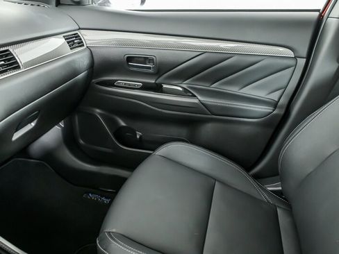 Used 2021 Mitsubishi Outlander SEL image 36