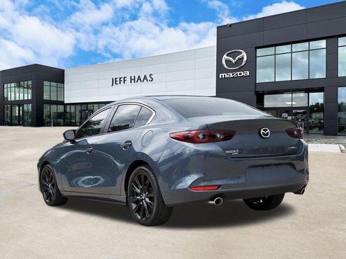 Used 2024 MAZDA MAZDA3 s AWD/4WD image 2