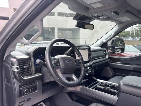 Used 2024 Ford F250 Lariat w/ Lariat Ultimate Package AWD/4WD image 12