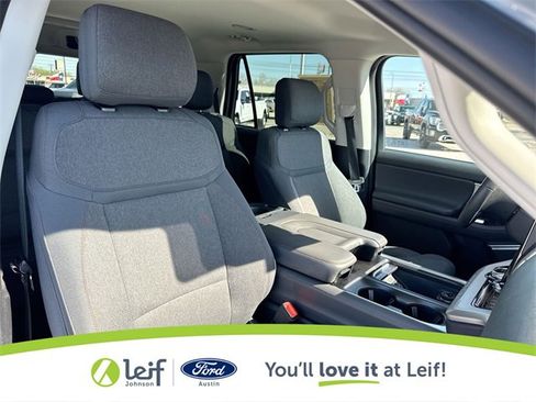 Used 2025 Ford Expedition Active image 31