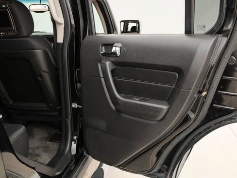 Used 2006 HUMMER H3 w/ Chrome Appearance Package image 20