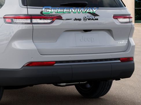New 2026 Jeep Grand Cherokee L Limited w/ Limited Altitude Package RWD image 13
