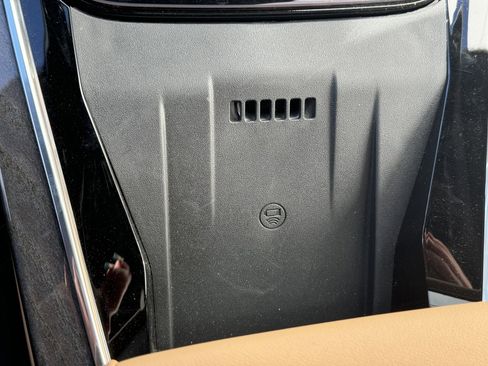 New 2025 Cadillac Escalade IQ Sport 2 w/ LPO, ONYX Package image 26