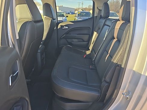 Used 2015 GMC Canyon SLT image 23