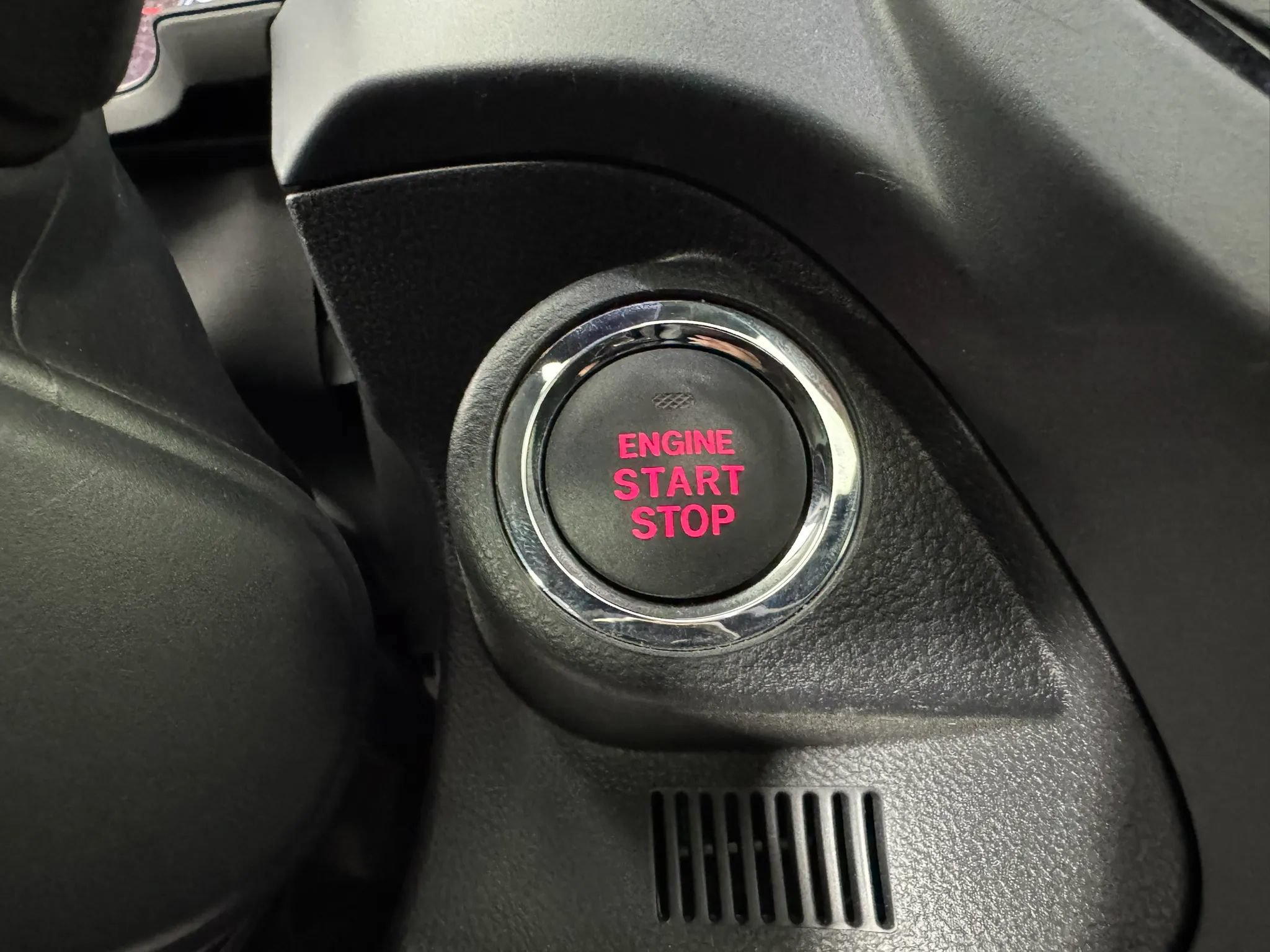 Used 2025 Subaru Forester Sport AWD/4WD image 17