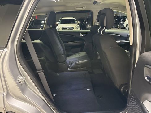 Used 2017 Dodge Journey Crossroad FWD image 34