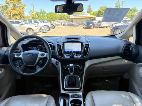 Used 2016 Ford C-MAX Energi SEL w/ Equipment Group 302A FWD image 27