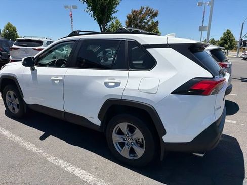 Certified 2025 Toyota RAV4 XLE w/ Convenience Package AWD/4WD image 10