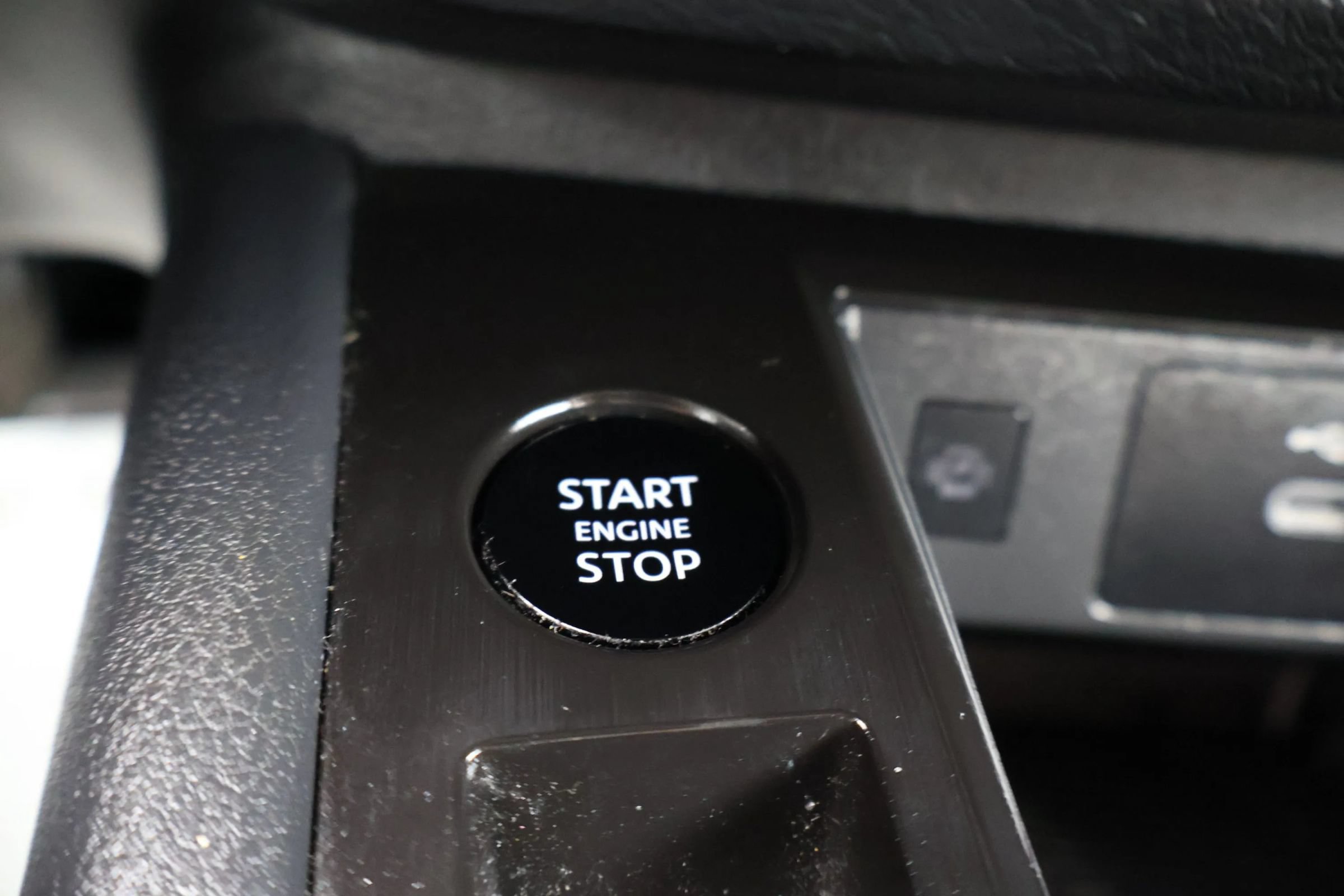 Used 2025 Nissan Kicks SV FWD image 26