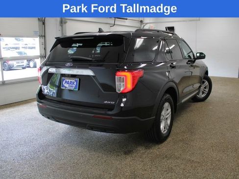 Used 2023 Ford Explorer XLT AWD/4WD image 6