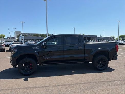 Used 2022 GMC Sierra 1500 AT4 w/ AT4 Premium Package AWD/4WD image 4