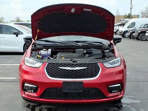 New 2026 Chrysler Pacifica Select image 25