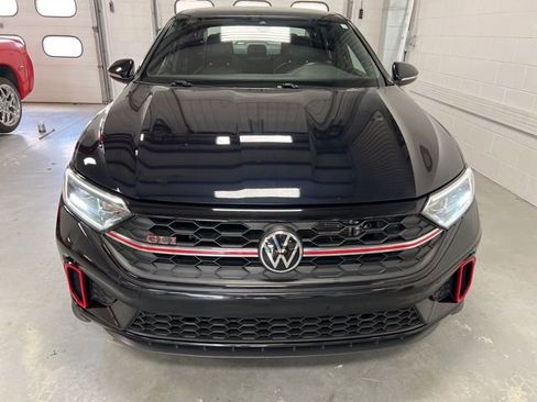 Used 2022 Volkswagen Jetta GLI Autobahn FWD image 2