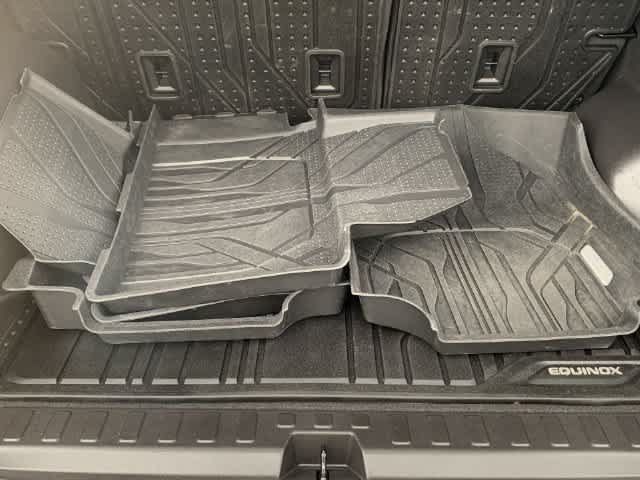 Used 2024 Chevrolet Equinox RS w/ LPO, Floor Liner Package FWD image 33