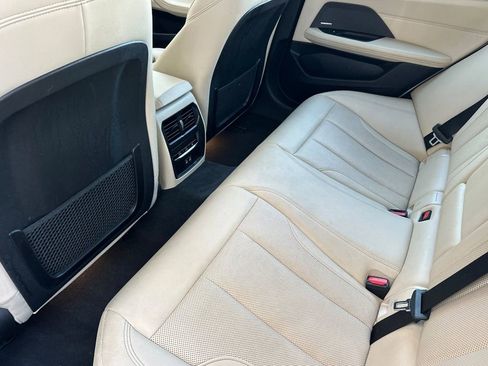 Used 2023 BMW i4 eDrive40 w/ Premium Package image 12