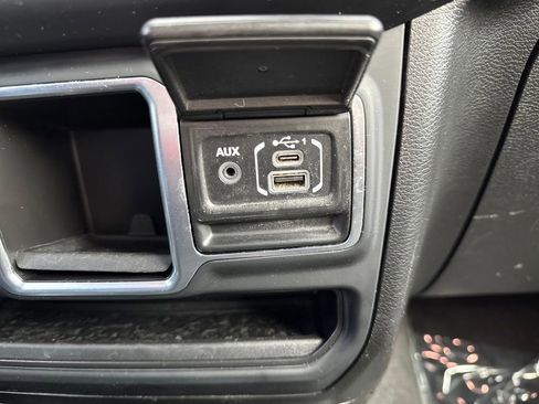 Used 2021 Jeep Wrangler Sport image 29