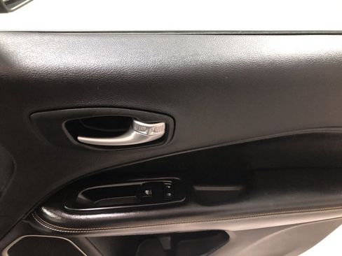 Used 2021 Jeep Compass Latitude image 14