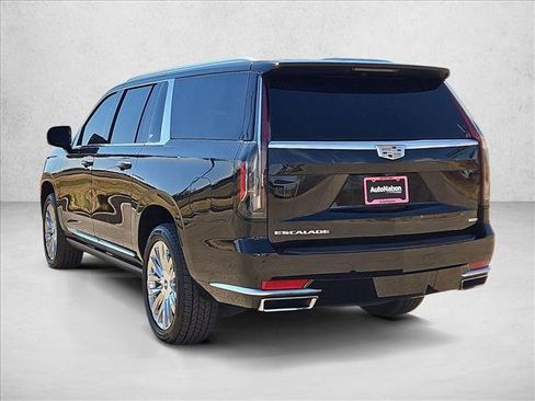 Used 2023 Cadillac Escalade ESV Premium Luxury w/ Performance Package image 8