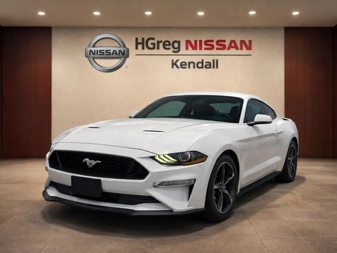 Used 2020 Ford Mustang Coupe w/ Equipment Group 101A RWD image 3